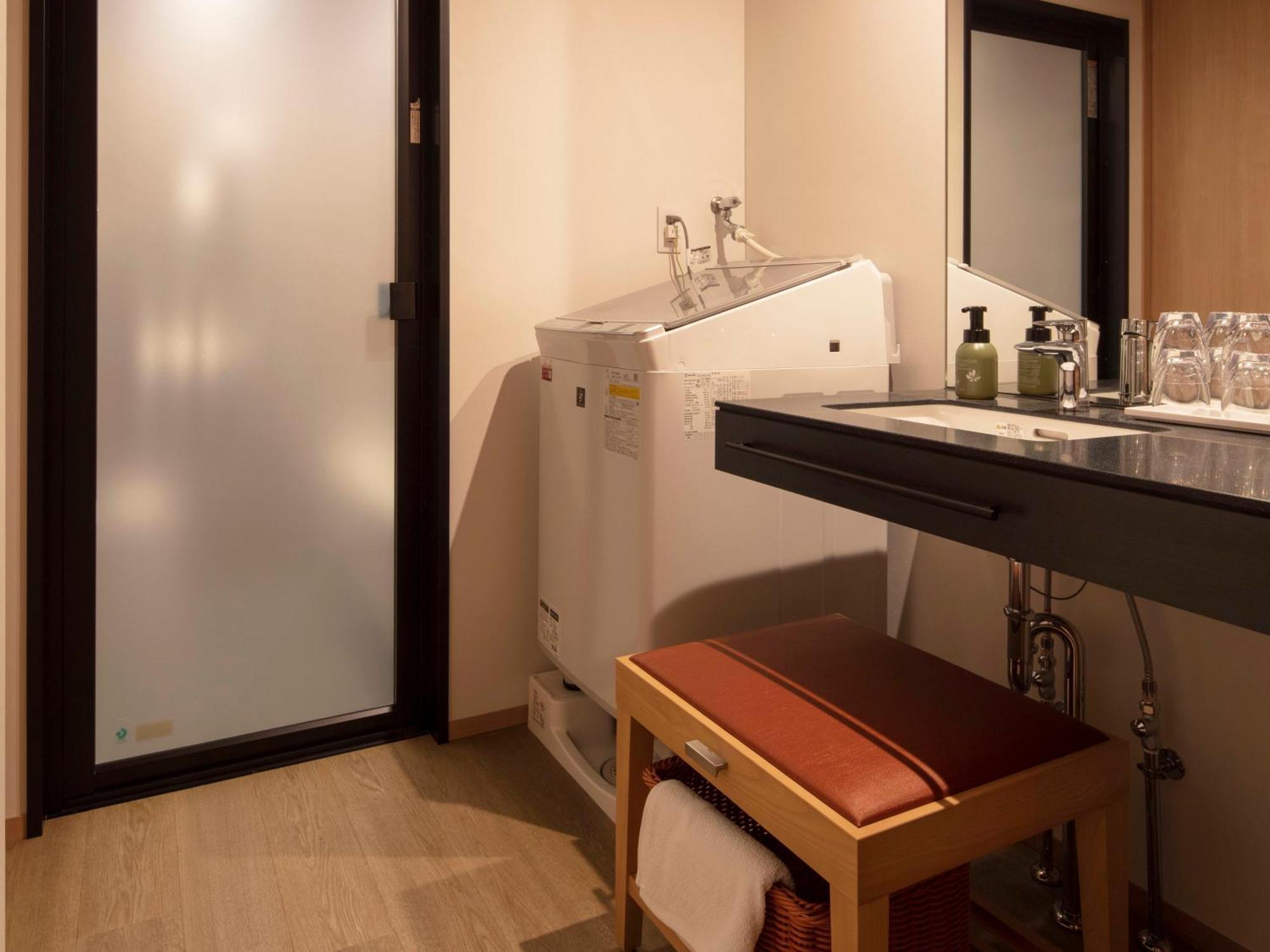 Tokyu Vacations Osaka Midosuji Hotel Bagian luar foto